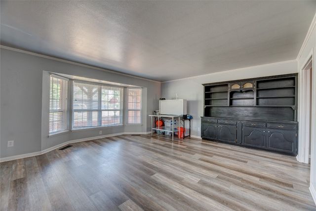 1506 W Walnut Street, El Reno, OK 73036
