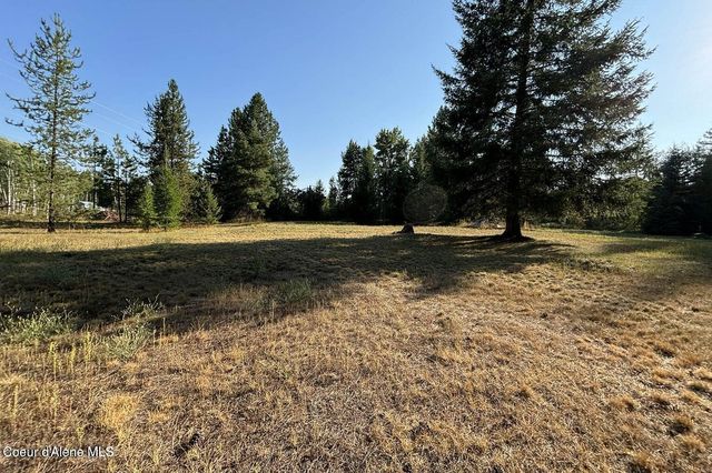 386 Hummingbird Dr, Sandpoint, ID 83864
