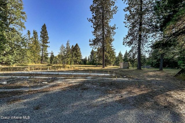 386 Hummingbird Dr, Sandpoint, ID 83864