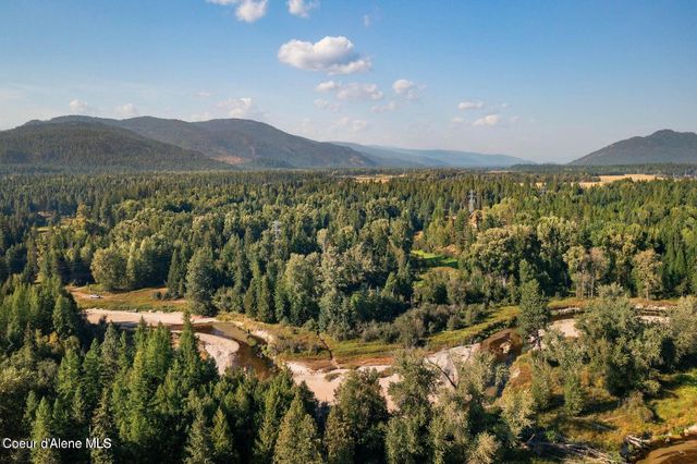 386 Hummingbird Dr, Sandpoint, ID 83864