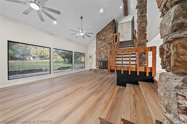 9609 Jenny Lind Road, Fort Smith, AR 72908
