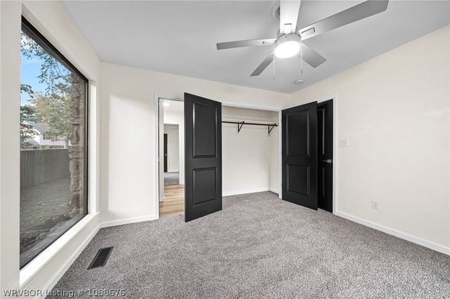 9609 Jenny Lind Road, Fort Smith, AR 72908