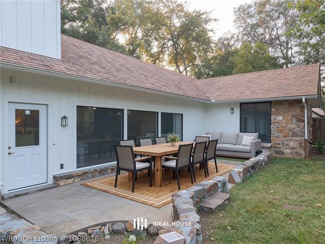 9609 Jenny Lind Road, Fort Smith, AR 72908