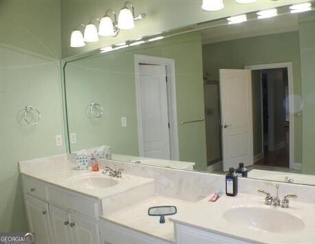 100 Jamestown Court, Centerville, GA 31028