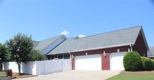 100 Jamestown Court, Centerville, GA 31028