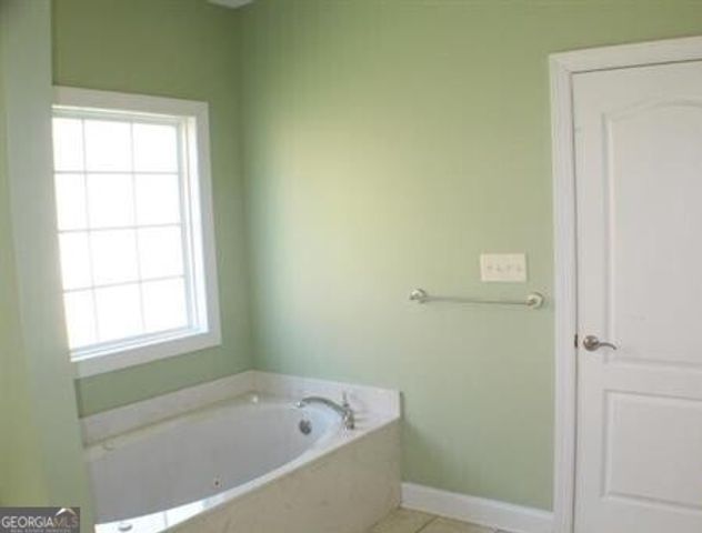 100 Jamestown Court, Centerville, GA 31028