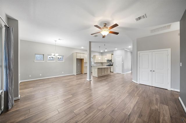262 Pleasant Hill Way, Conroe, TX 77304