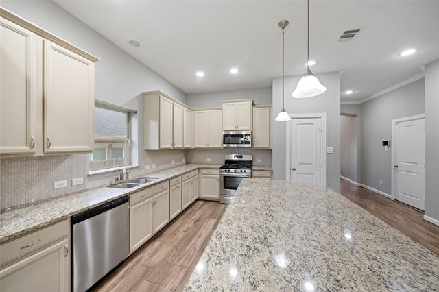 262 Pleasant Hill Way, Conroe, TX 77304