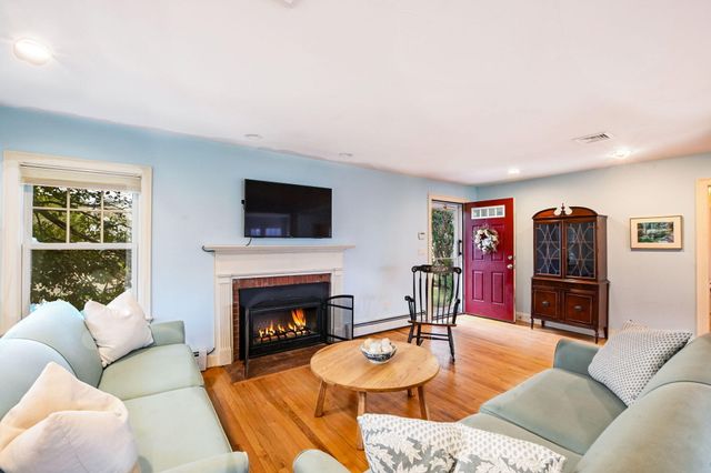 400 Davisville Road, East Falmouth, MA 02536