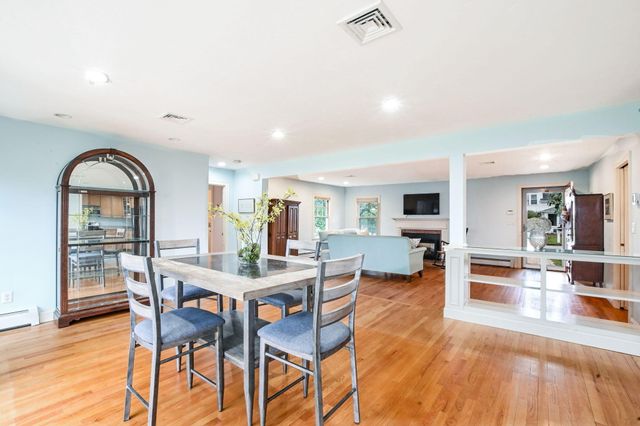 400 Davisville Road, East Falmouth, MA 02536
