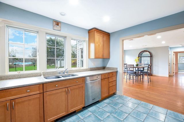 400 Davisville Road, East Falmouth, MA 02536