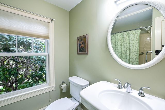 400 Davisville Road, East Falmouth, MA 02536