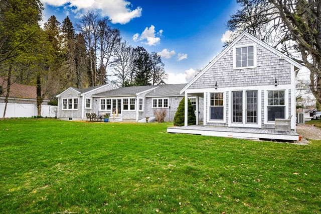 400 Davisville Road, East Falmouth, MA 02536