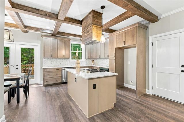 4814 Selwyn Drive, Winston-salem, NC 27104