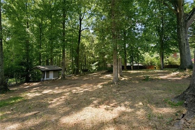 4814 Selwyn Drive, Winston-salem, NC 27104