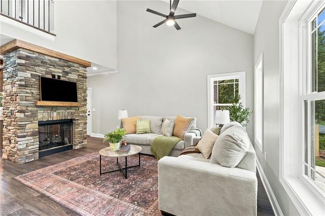 4814 Selwyn Drive, Winston-salem, NC 27104