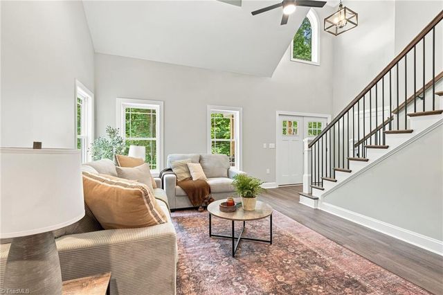 4814 Selwyn Drive, Winston-salem, NC 27104