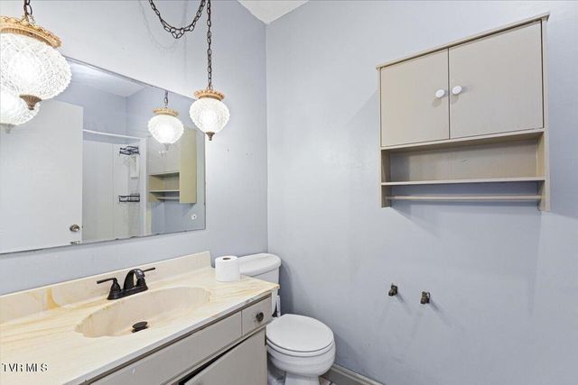 1208 Bair Vette Avenue, Johnson City, TN 37604