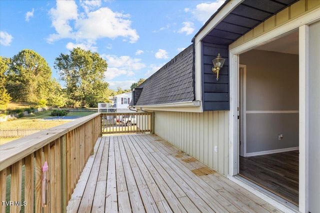 1208 Bair Vette Avenue, Johnson City, TN 37604