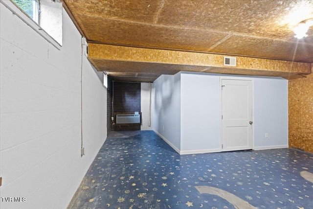 1208 Bair Vette Avenue, Johnson City, TN 37604