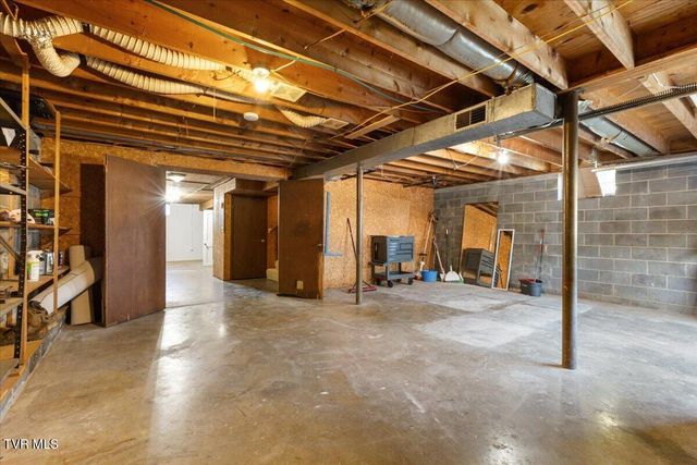 1208 Bair Vette Avenue, Johnson City, TN 37604
