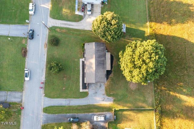 1208 Bair Vette Avenue, Johnson City, TN 37604