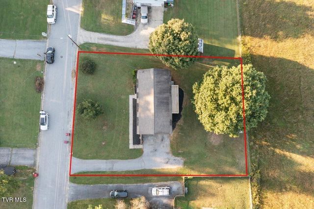 1208 Bair Vette Avenue, Johnson City, TN 37604