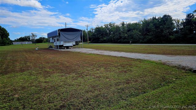 420201 E 1147 Road, Checotah, OK 74426