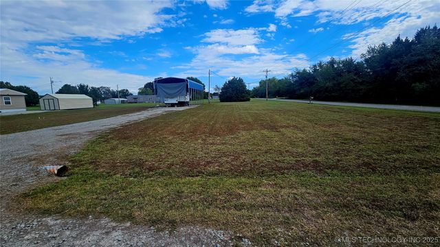 420201 E 1147 Road, Checotah, OK 74426