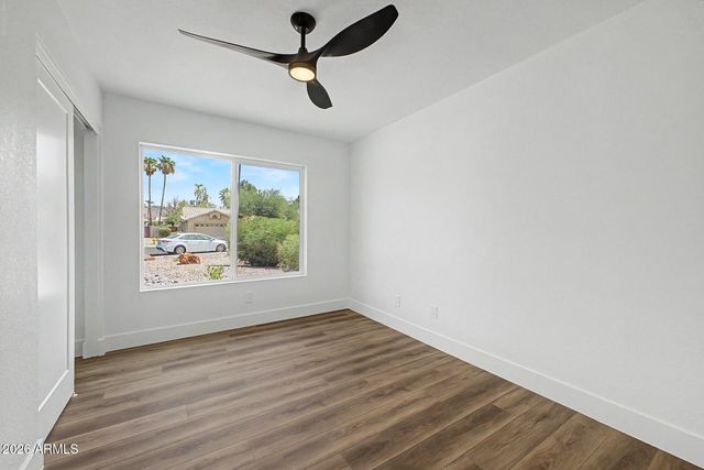 6425 W Irma Lane, Glendale, AZ 85308
