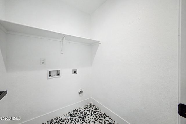 6425 W Irma Lane, Glendale, AZ 85308