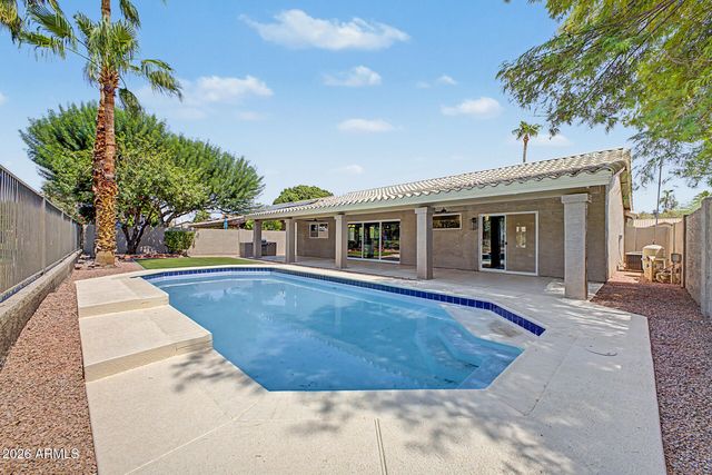 6425 W Irma Lane, Glendale, AZ 85308