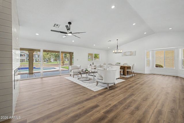 6425 W Irma Lane, Glendale, AZ 85308