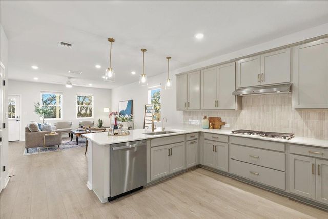 158 Crater Lake DR, Dripping Springs, TX 78620