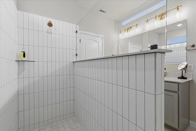 158 Crater Lake DR, Dripping Springs, TX 78620