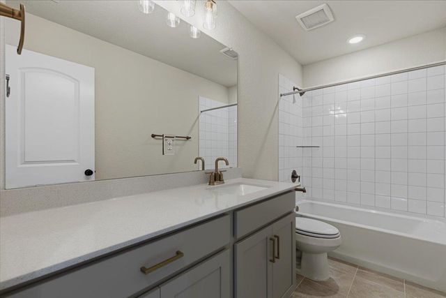 158 Crater Lake DR, Dripping Springs, TX 78620