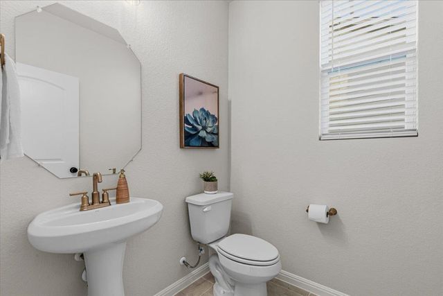 158 Crater Lake DR, Dripping Springs, TX 78620