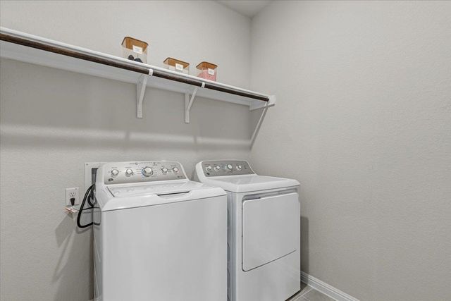 158 Crater Lake DR, Dripping Springs, TX 78620