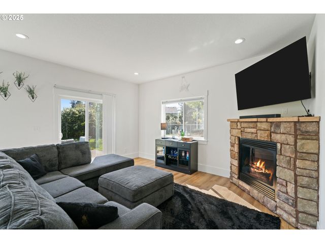 11122 Se MELANIA Ct, Portland, OR 97266