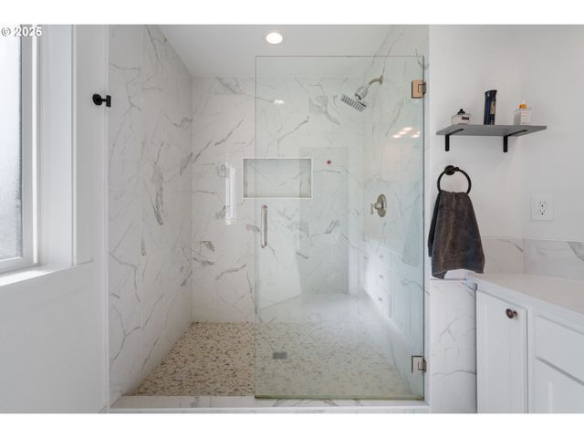 11122 Se MELANIA Ct, Portland, OR 97266