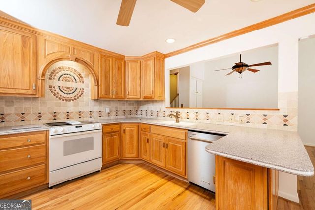 3267 Ivanhoe Drive, Atlanta, GA 30327
