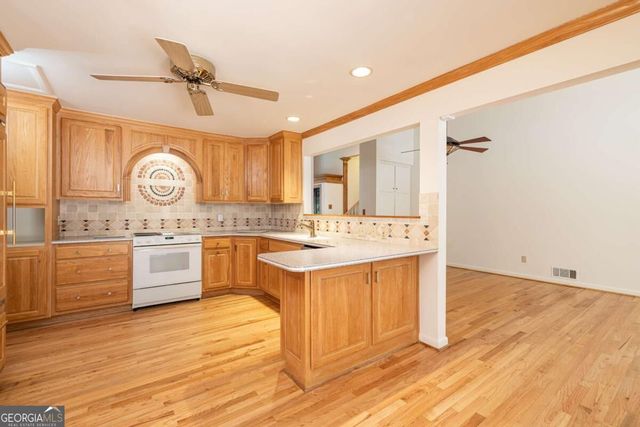 3267 Ivanhoe Drive, Atlanta, GA 30327