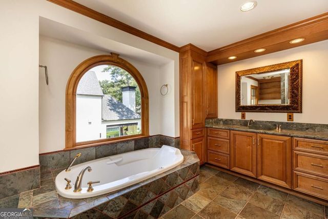 3267 Ivanhoe Drive, Atlanta, GA 30327