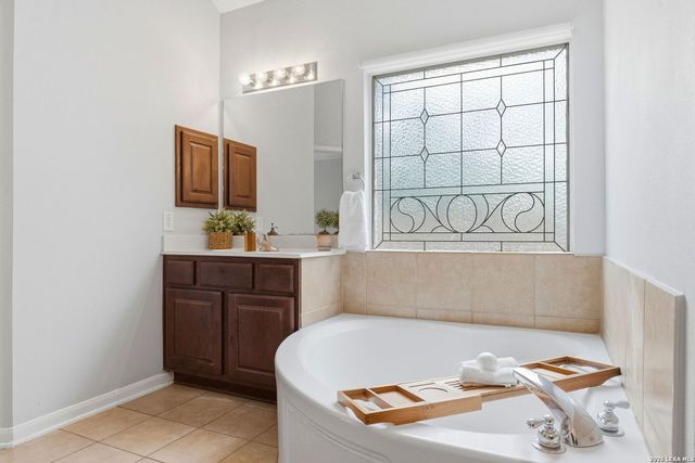 9116 Perdernales Rio, Helotes, TX 78023