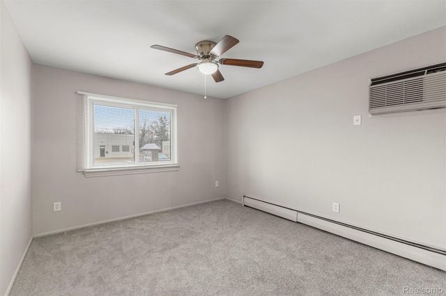 26305 W 7 Mile Road 101, Redford Charter Township, MI 48240