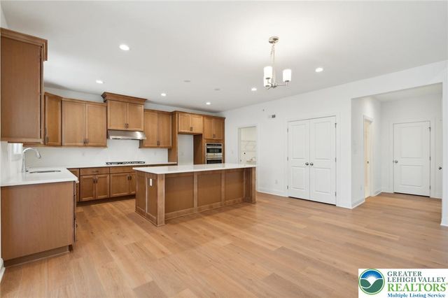 5397 Red Oak Drive, Upper Saucon Twp, PA 18036