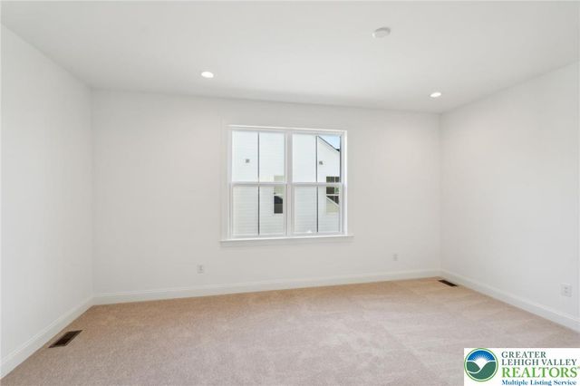 5397 Red Oak Drive, Upper Saucon Twp, PA 18036