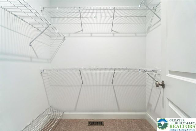 5397 Red Oak Drive, Upper Saucon Twp, PA 18036