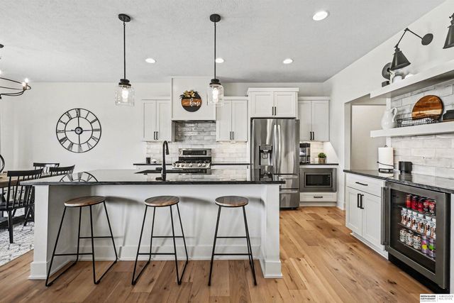 3949 S 207th Street, Elkhorn, NE 68022