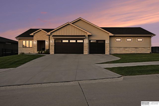 3949 S 207th Street, Elkhorn, NE 68022